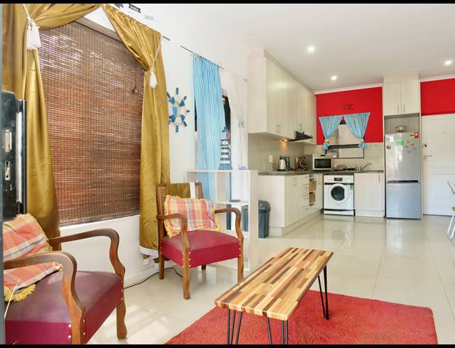 2 BEDROOM FREEHOLD TO LET IN COSTA DA GAMA
